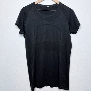 Lululemon Women Top 12 Swiftly Tech Short-Sleeve Shirt Large